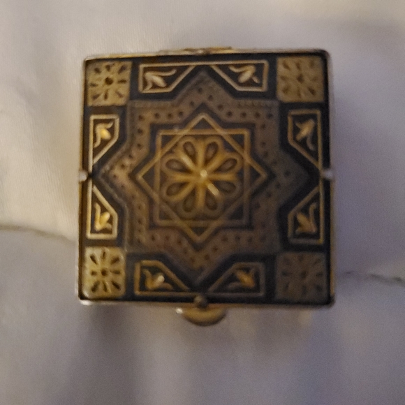 Damascene Gold Geometric Square Mini Pill Box by Midas of Toledo Spain - Picture 2 of 5